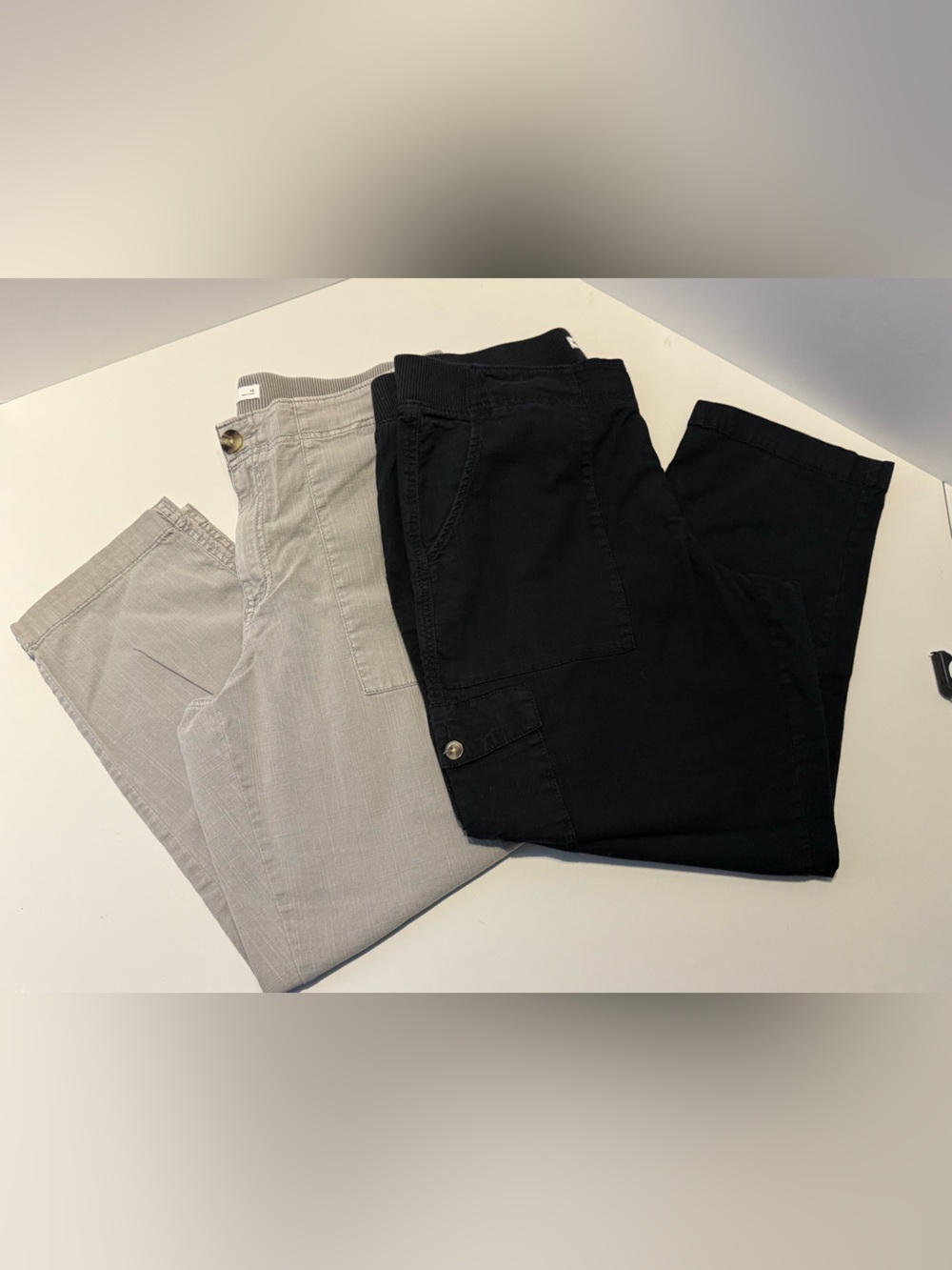 Bundle! Sonoma Black and Light Gray Women’s Capris 14